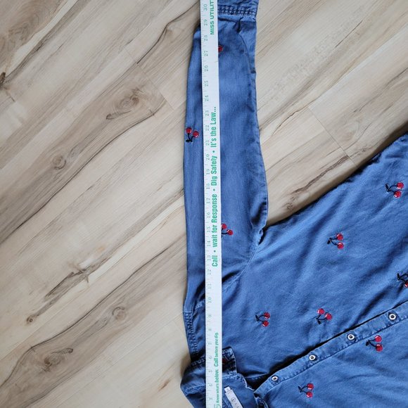 BILLY T Size Small Button Down Denim Shirt Cherry Pattern Blue Red Lyocell - Picture 9 of 11